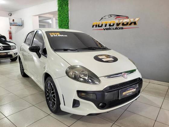 FIAT PUNTO 1.8 BLACKMOTION 16V FLEX 4P AUTOMATIZADO